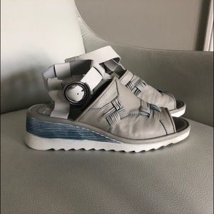 Fly London size 9 leather sandal wedge